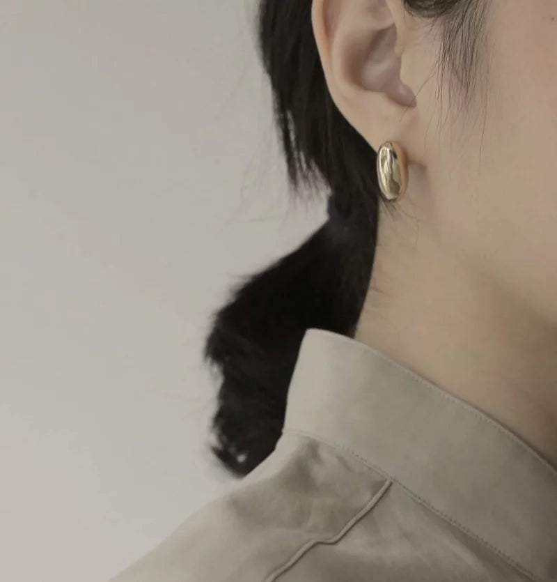 UNA FORM EARRINGS