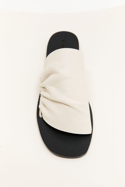 Gathered Slides 皺褶小羊皮涼鞋 （Tofu）
