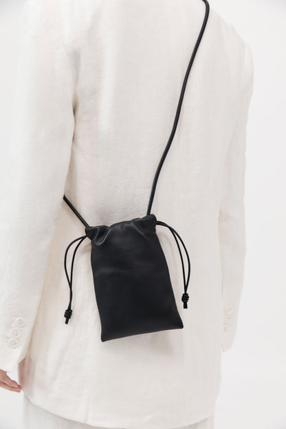 Soft Drawstring Pouch 柔軟皮革小袋 （黑色）