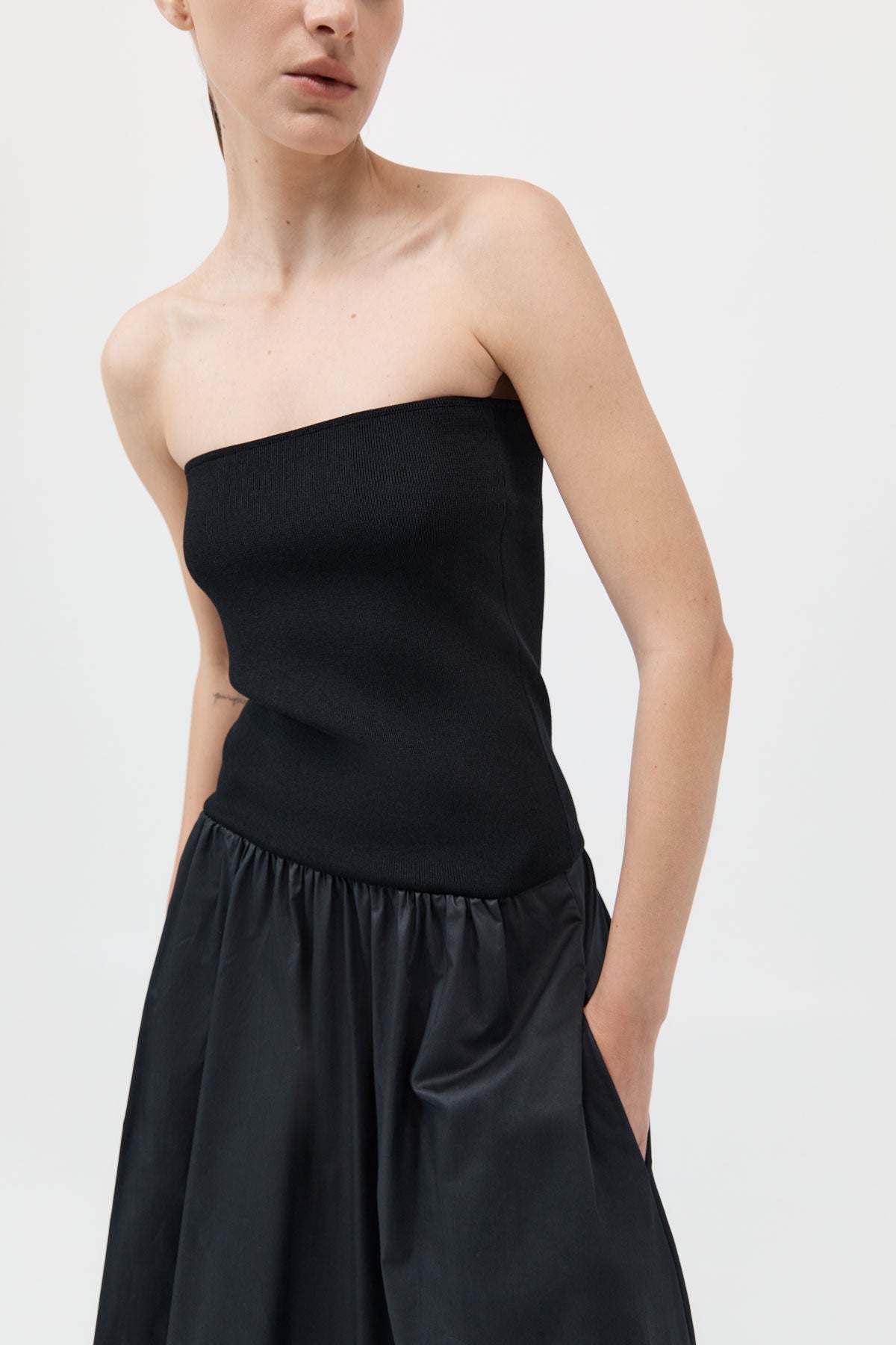 Strapless Dress 抹胸連身裙 - 黑色